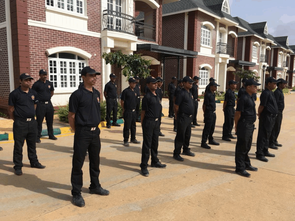 Top 7 Benefits of Hiring Professional Security Guard Services in Phoenix