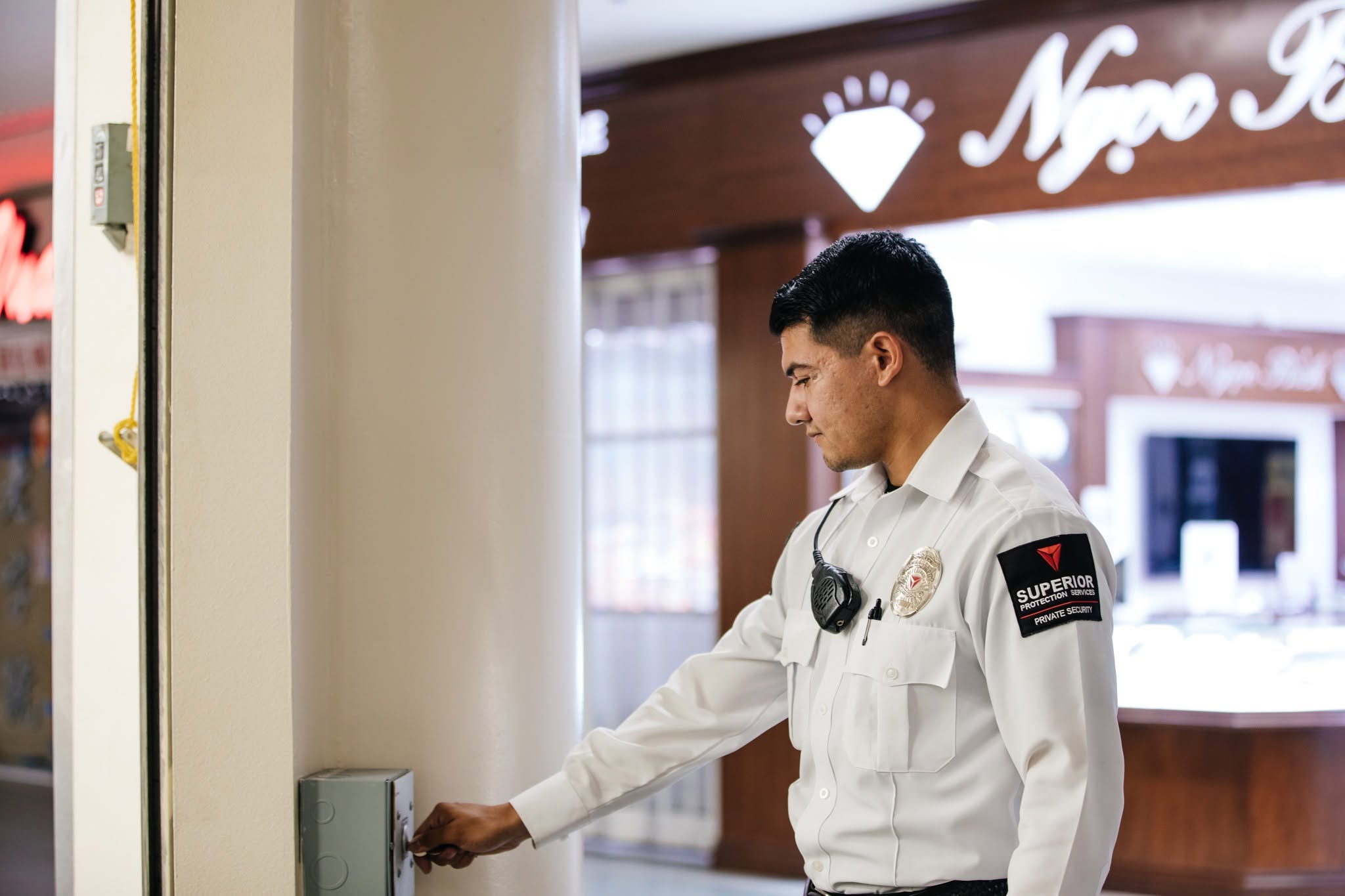 How Security Guards Handle Suspected Shoplifting